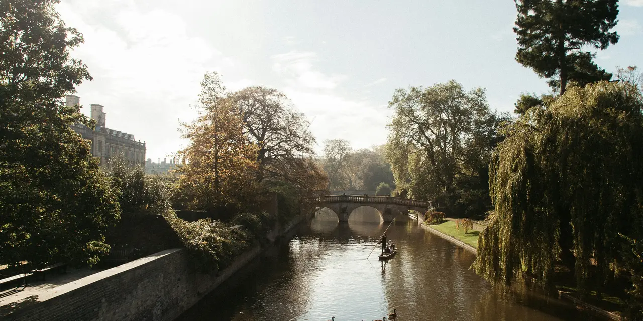 How to Spot a Romance Scam: Lessons from the Cambridge Celebrity Fraud Case