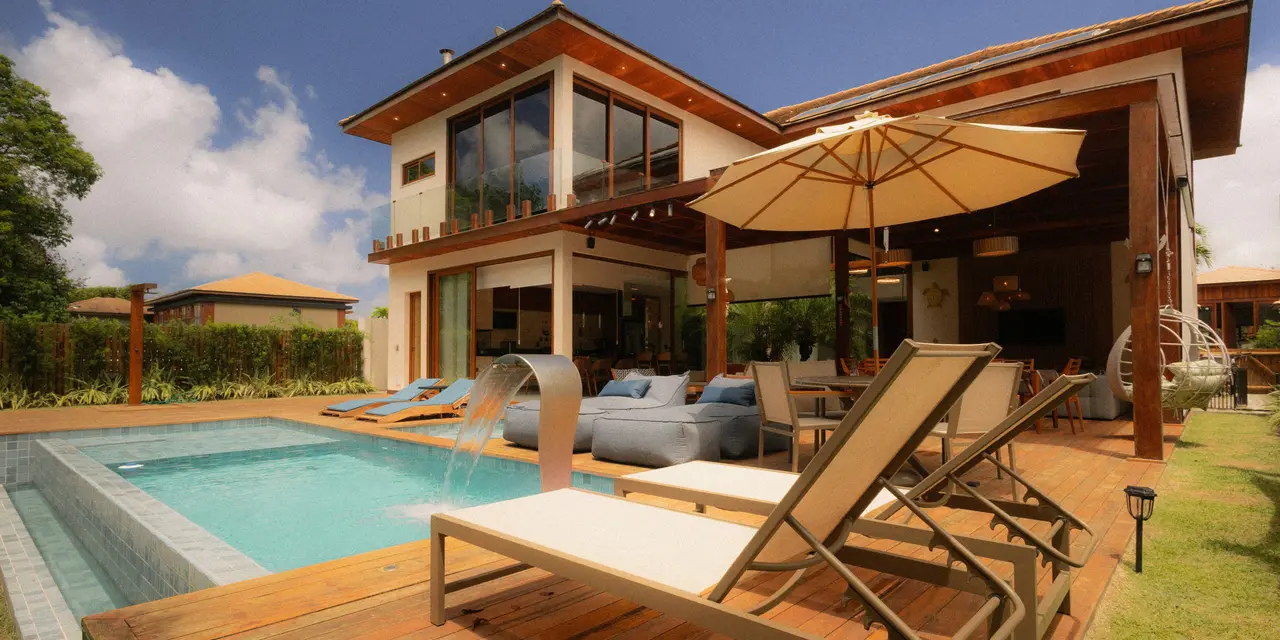 Travel Scams on Social Media: How Asset Tracing Protects Travelers From Holiday Rental Fraud