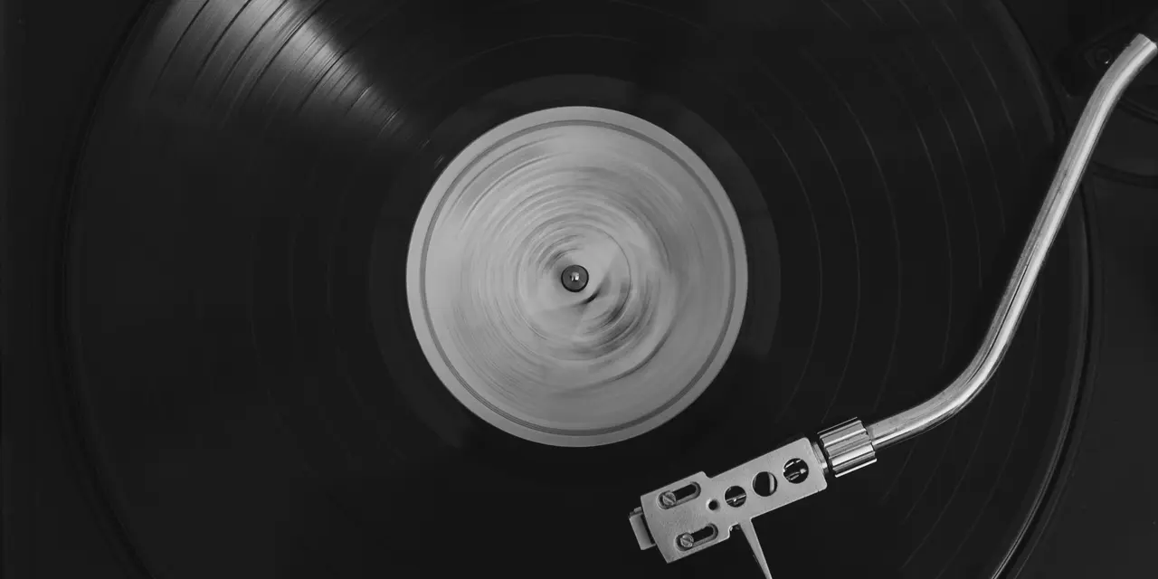£2.7m Counterfeit Vinyl Operation: How Large-Scale IP Crime Can Hide Behind Legitimate-Looking Businesses